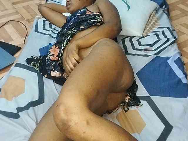 petittegoddess254 webcam