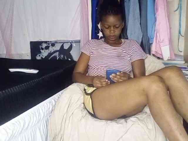 petittegoddess254 webcam