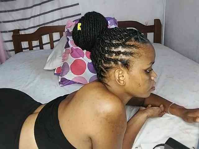 petittegoddess254 webcam