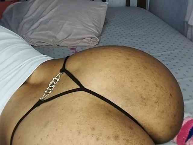 Petittegoddess254's cam show statistics and live stream