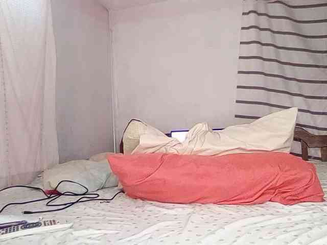 petittegoddess254 webcam