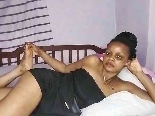 petittegoddess254 webcam