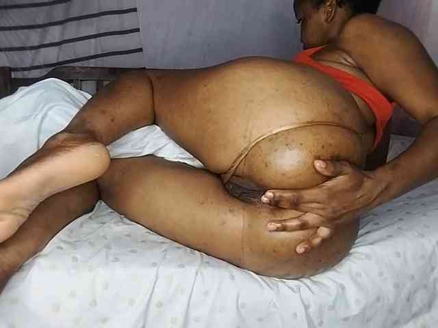 petittegoddess254 webcam