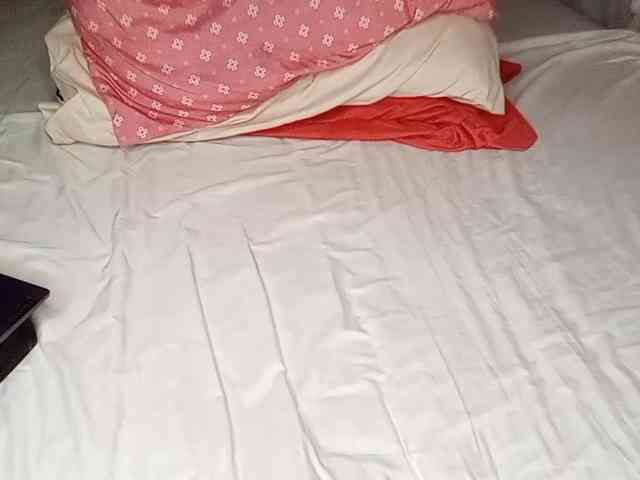 petittegoddess254 webcam