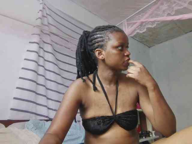 petittegoddess254 webcam