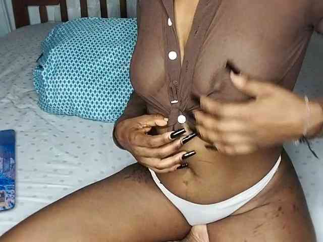 petittegoddess254 webcam