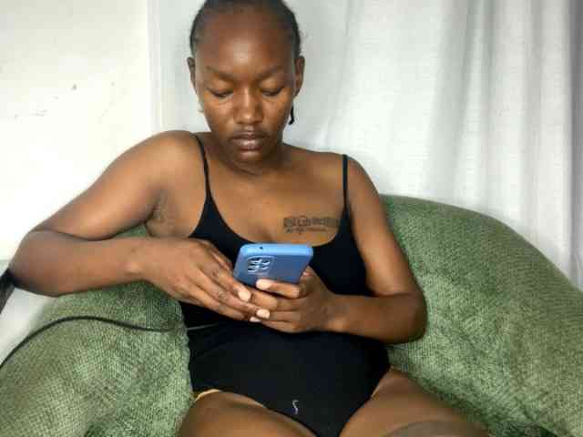 petittegoddess254 webcam
