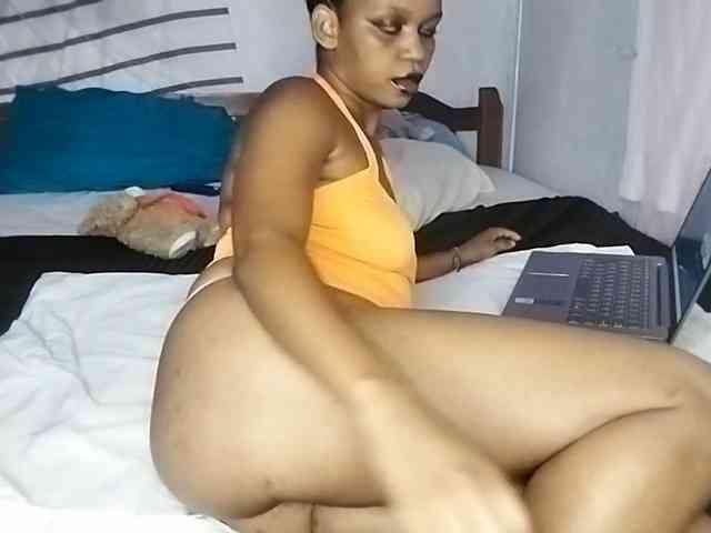 petittegoddess254 webcam