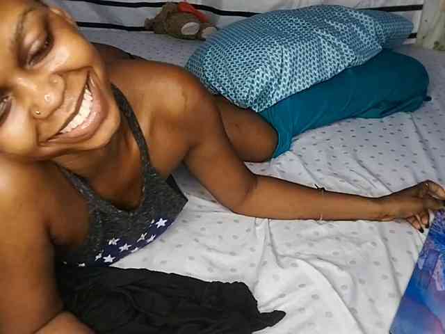 petittegoddess254 webcam