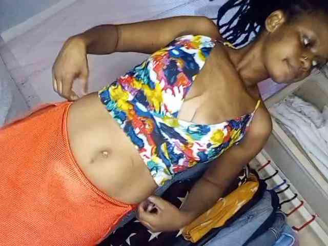 petittegoddess254 webcam