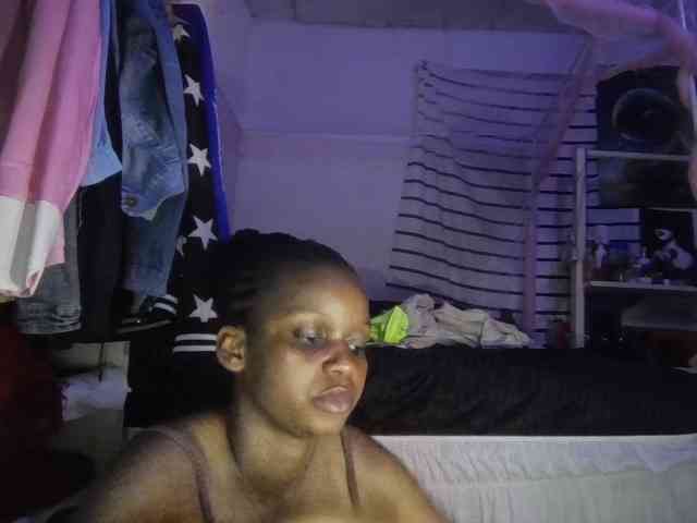 petittegoddess254 petittegoddess254