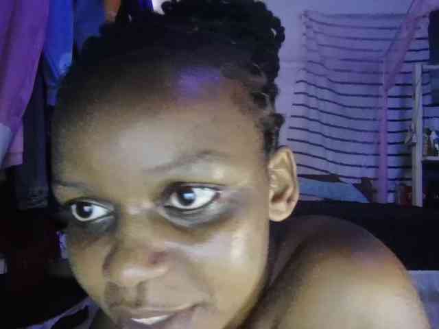 Modèle: petittegoddess254