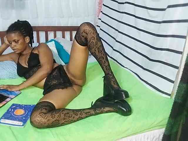 petittegoddess254 webcam