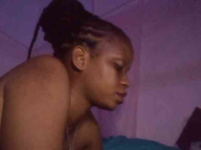 petittegoddess254 webcam