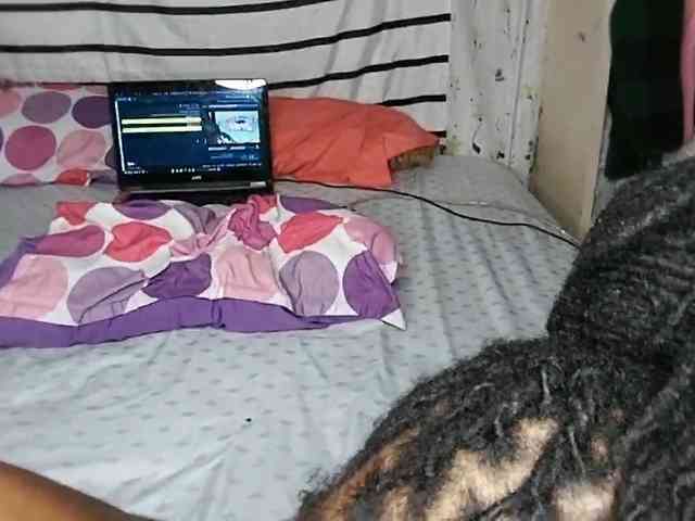 petittegoddess254 webcam