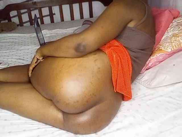 petittegoddess254 webcam