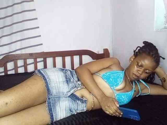 petittegoddess254 webcam