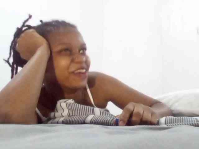 petittegoddess254 petittegoddess254