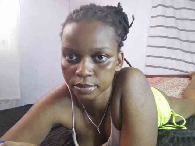 petittegoddess254 webcam