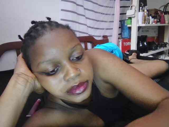 petittegoddess254 webcam