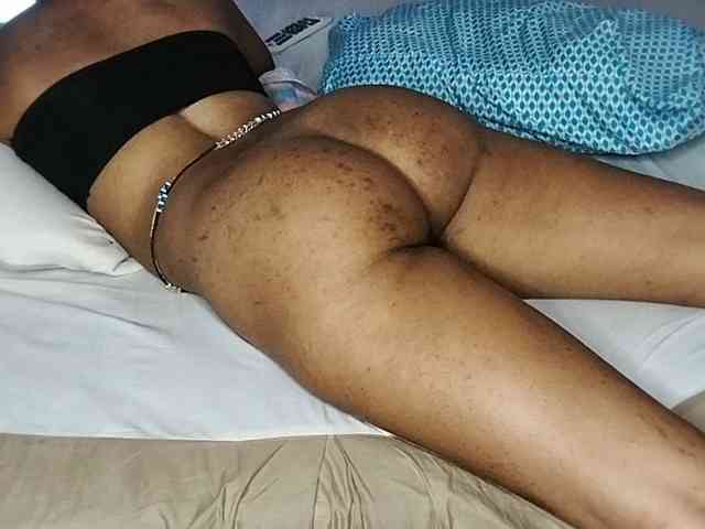 petittegoddess254 petittegoddess254