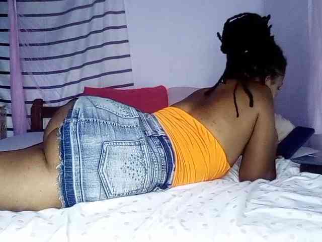 petittegoddess254 petittegoddess254