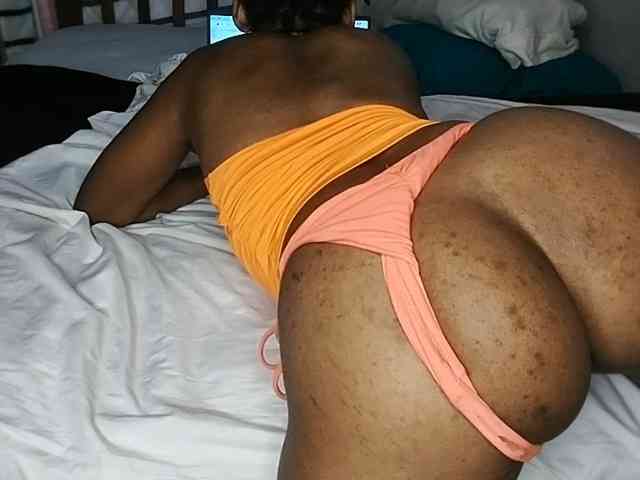 petittegoddess254 webcam