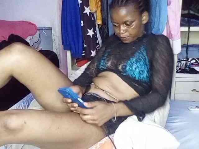 petittegoddess254 webcam