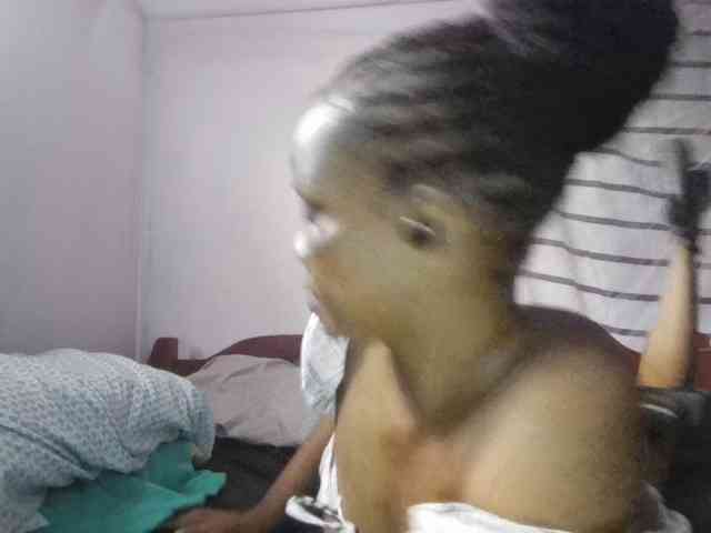 petittegoddess254 webcam