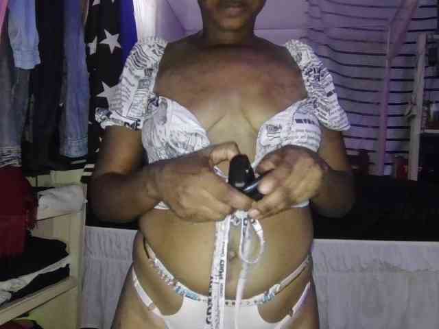 Model: petittegoddess254
