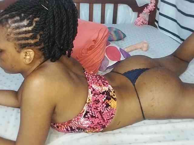 petittegoddess254 webcam