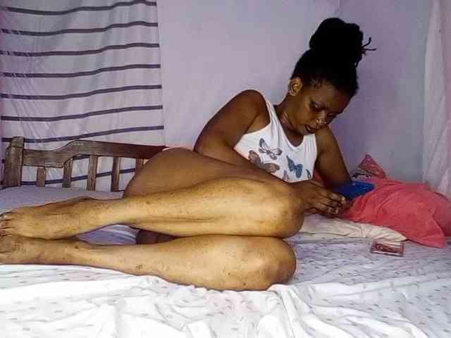 petittegoddess254 webcam