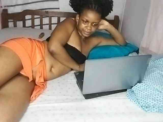 petittegoddess254 webcam