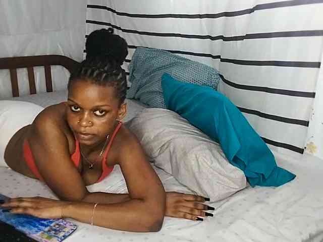 petittegoddess254 webcam