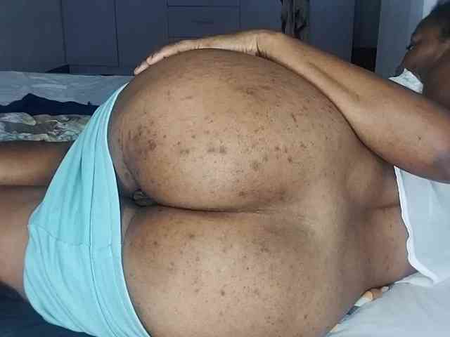 petittegoddess254 webcam
