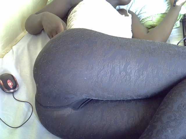 Hotdomina2 live cam on BongaCams
