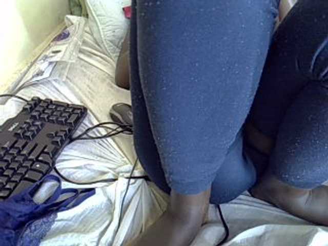 Hotdomina2 live cam on BongaCams