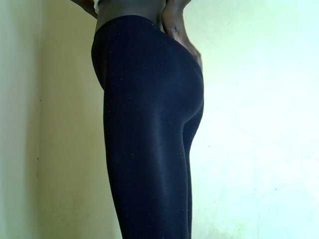 Hotdomina2 live cam