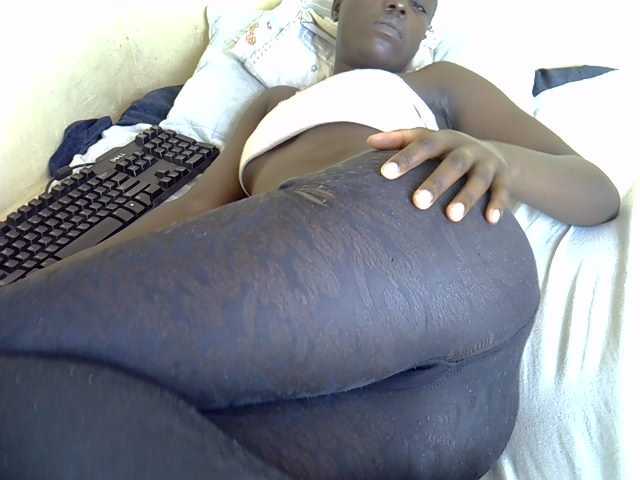 Hotdomina2 live cam on BongaCams
