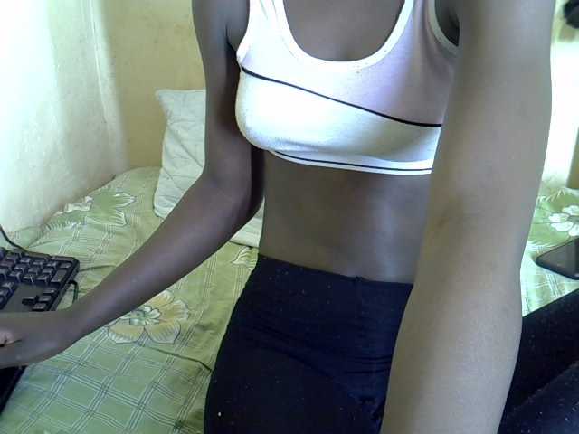 Hotdomina2 live cam on BongaCams