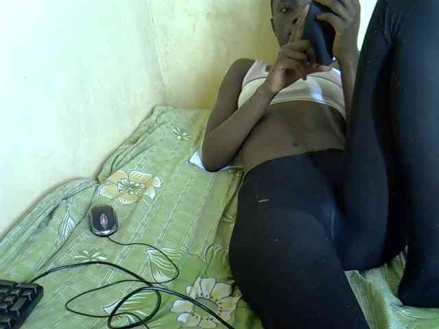 Hotdomina2 webcam