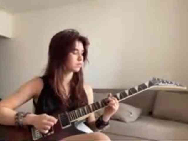 AngelinaVier webcam