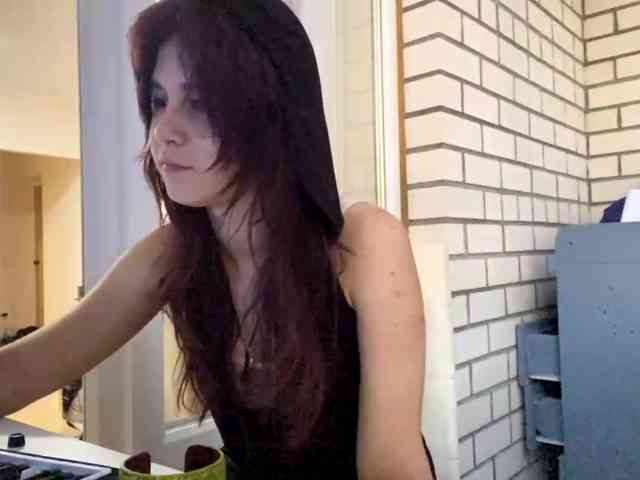 AngelinaVier webcam
