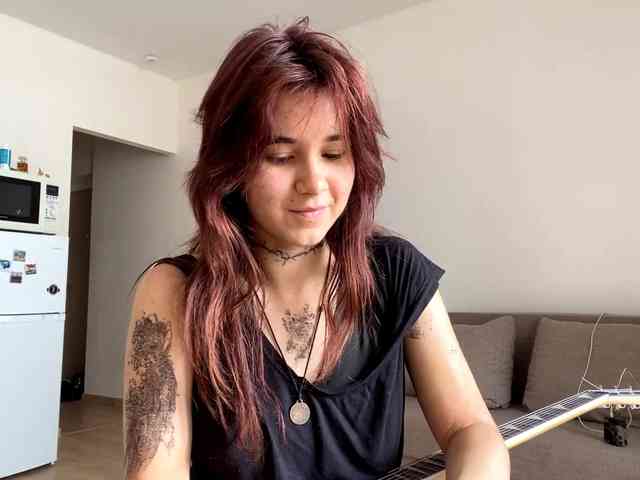 AngelinaVier webcam