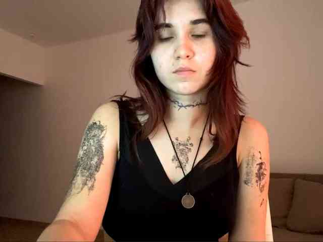 AngelinaVier webcam