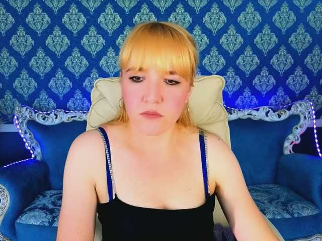 KirraSalute live cam on BongaCams