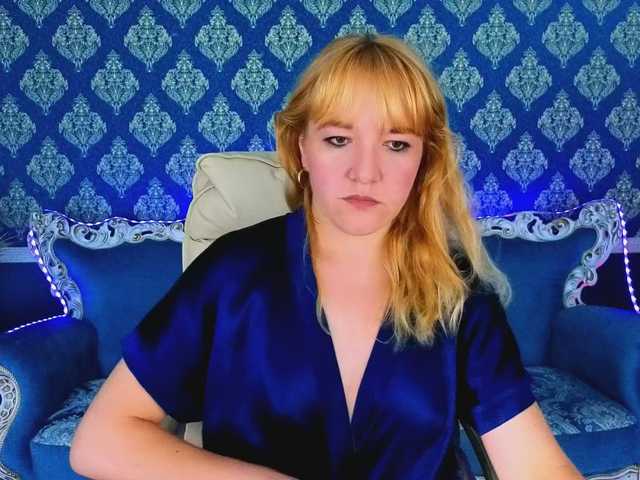 KirraSalute live cam on BongaCams