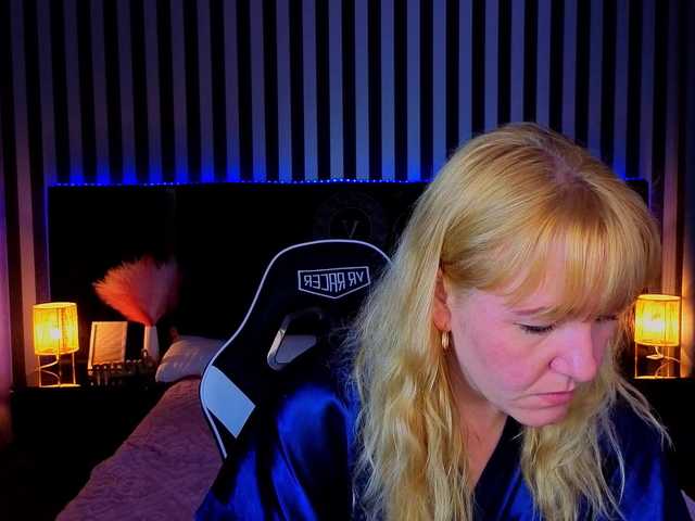 KirraSalute live cam on BongaCams