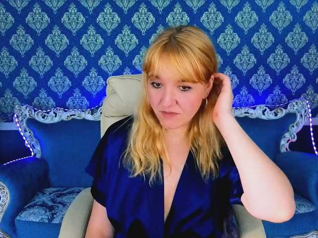KirraSalute live cam on BongaCams