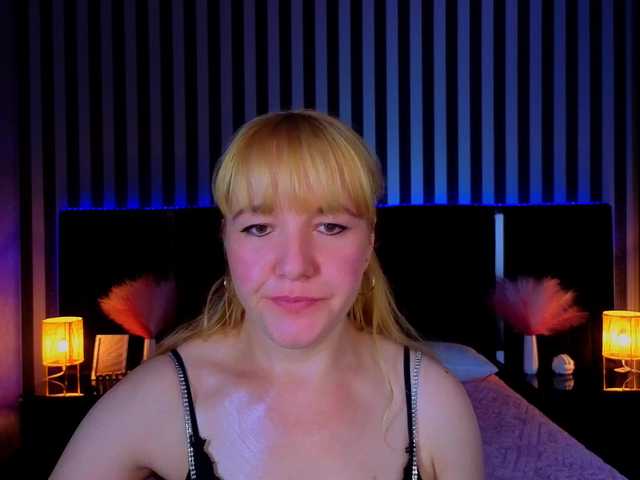 KirraSalute live cam on BongaCams